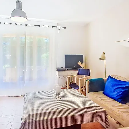 Apartment Le Weekend-3 By Interhome Les Lecques